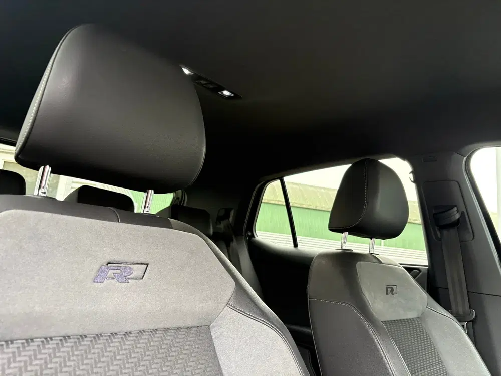 Volkswagen T-Cross 1.0 TSI R-Line -VIRTUAL COCKPIT-DODE HOEK uit 2021, foto 11