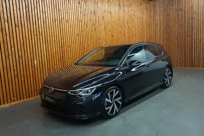 Volkswagen Golf 1.5 eTSI R-LINE Business+ Automaat Panoram uit 2022