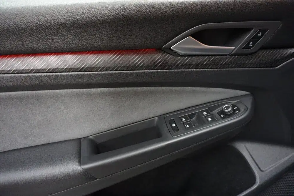Volkswagen Golf 1.5 eTSI R-LINE Business+ Automaat Panoram uit 2022, foto 10