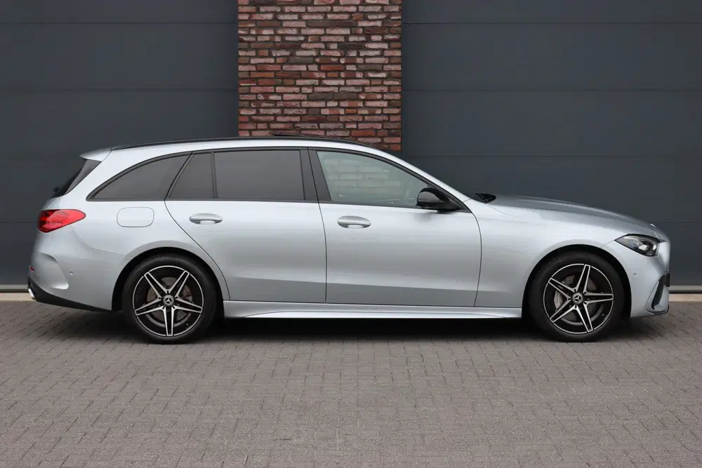 Mercedes-Benz C-Klasse 300 e AMG Line uit 2024, foto 11