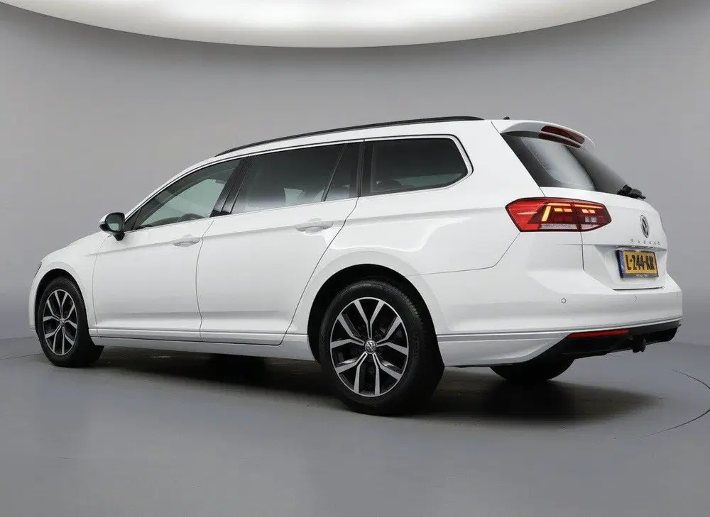 Volkswagen Passat 1.6 TDI Comfort Business uit 2019, foto 4