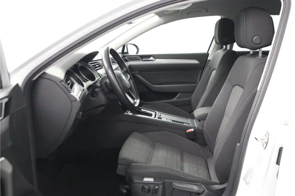 Volkswagen Passat 1.6 TDI Comfort Business uit 2019, foto 9