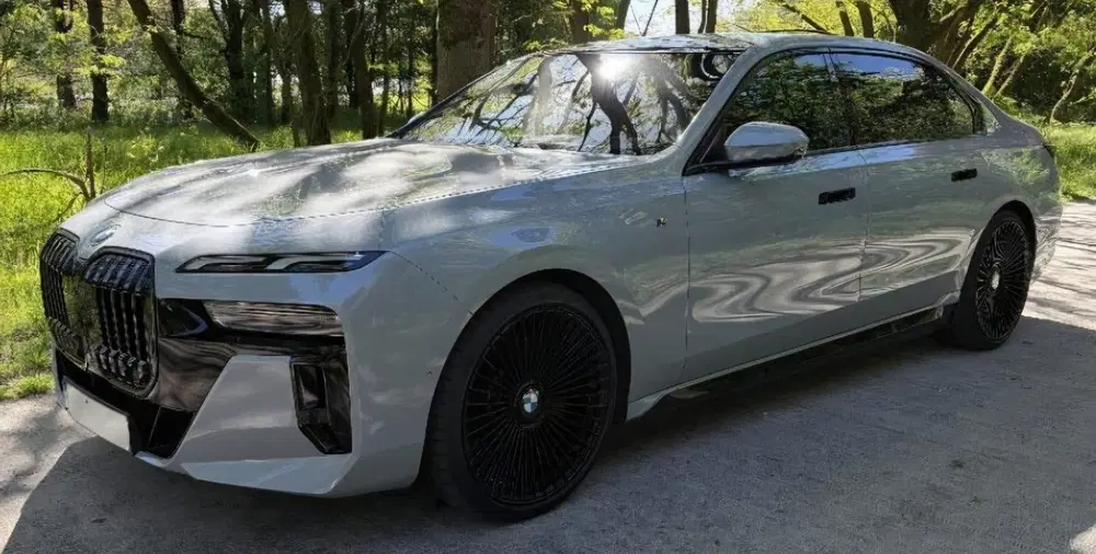 BMW i7 EDrive50 106 kWh uit 2024, foto 2