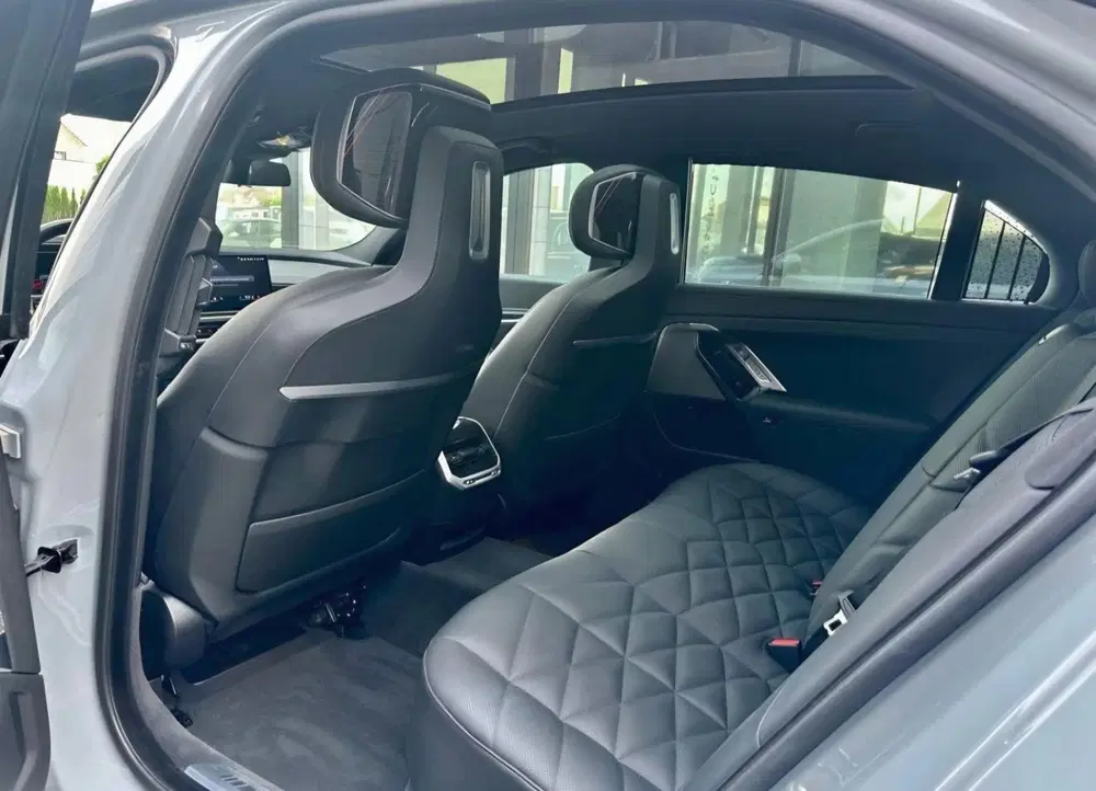 BMW i7 EDrive50 106 kWh uit 2024, foto 5