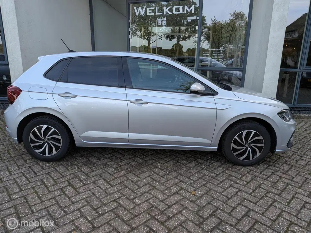Volkswagen Polo 1.0 TSI Life Business uit 2022, foto 2