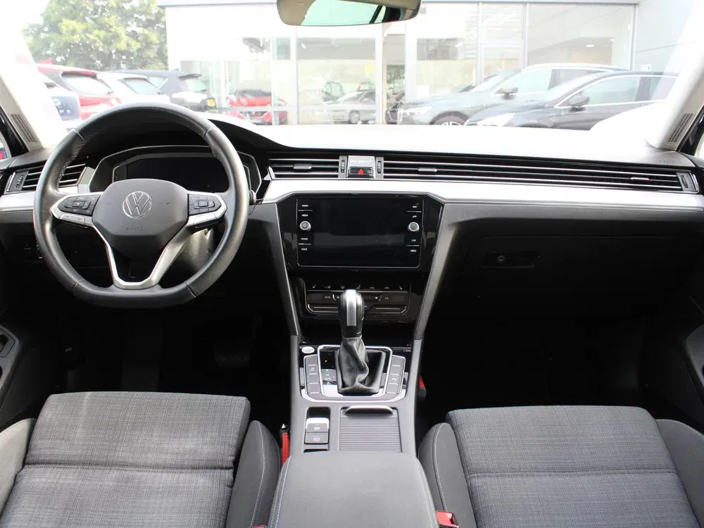 Volkswagen Passat 1.5 TSI Business uit 2022, foto 10