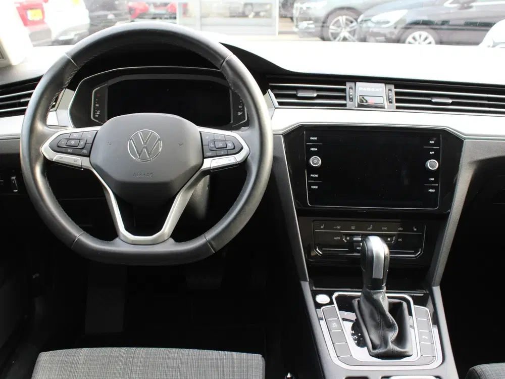 Volkswagen Passat 1.5 TSI Business uit 2022, foto 7