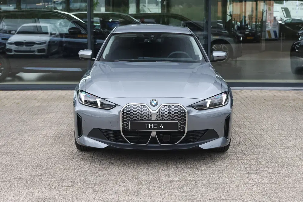 BMW i4 eDrive40 Pure edition uit 2026, foto 5