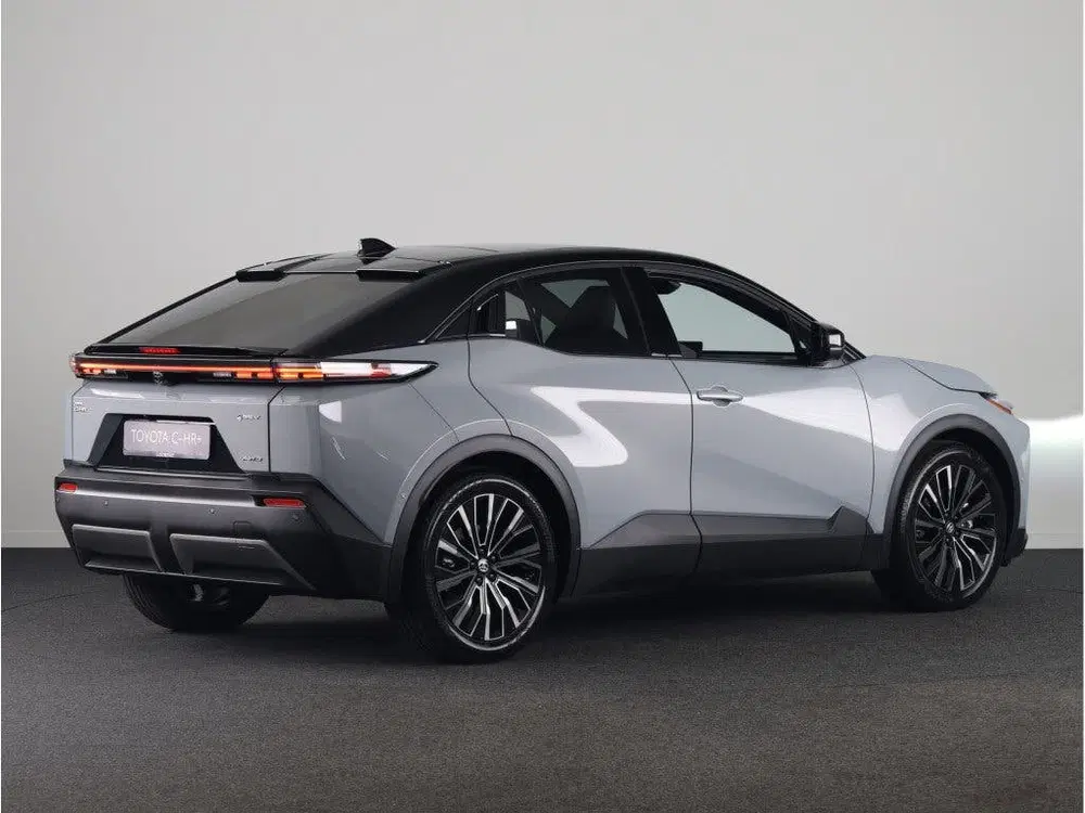 Toyota C-HR Executive AWD 77 kWh *EV uit 2026, foto 2