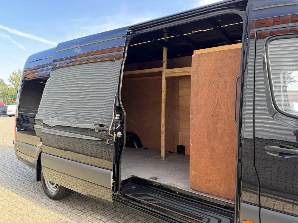 Mercedes-Benz Sprinter 315 1.9 CDI L3H2 RWD uit 2022, foto 12