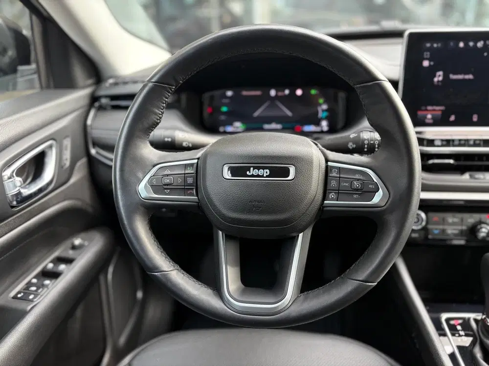 Jeep Compass 4xe 240 Plug-in Hybrid Electric Summit uit 2024, foto 4
