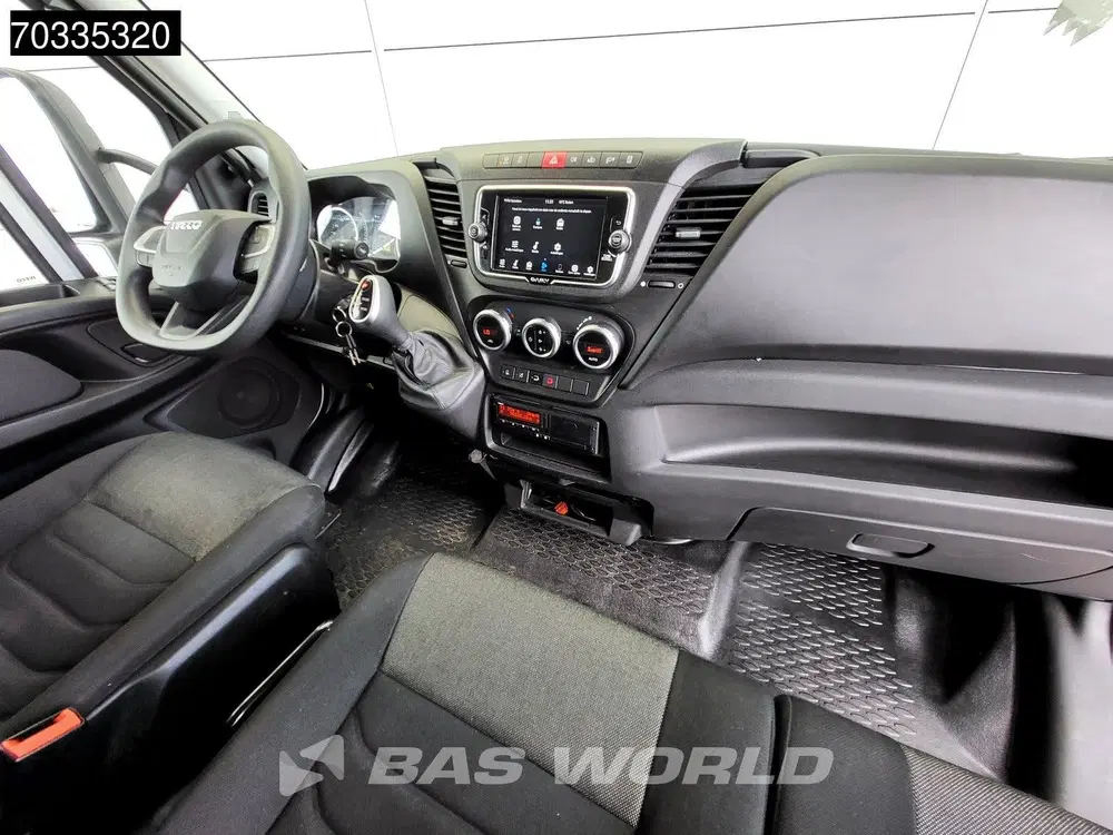Iveco Daily 3.0L Automaat 1000KG Laadklep Luchtvering uit 2022, foto 3
