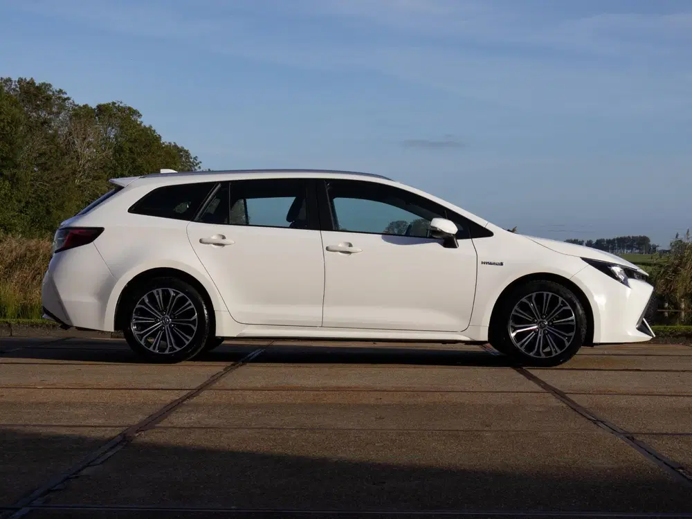 Toyota Corolla 1.8 Hybrid First Edition 17" C uit 2019, foto 6