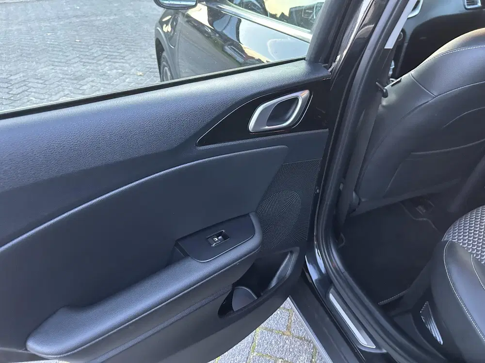 Kia XCeed 1.6 GDi PHEV DynamicLine met stekker uit 2023, foto 12