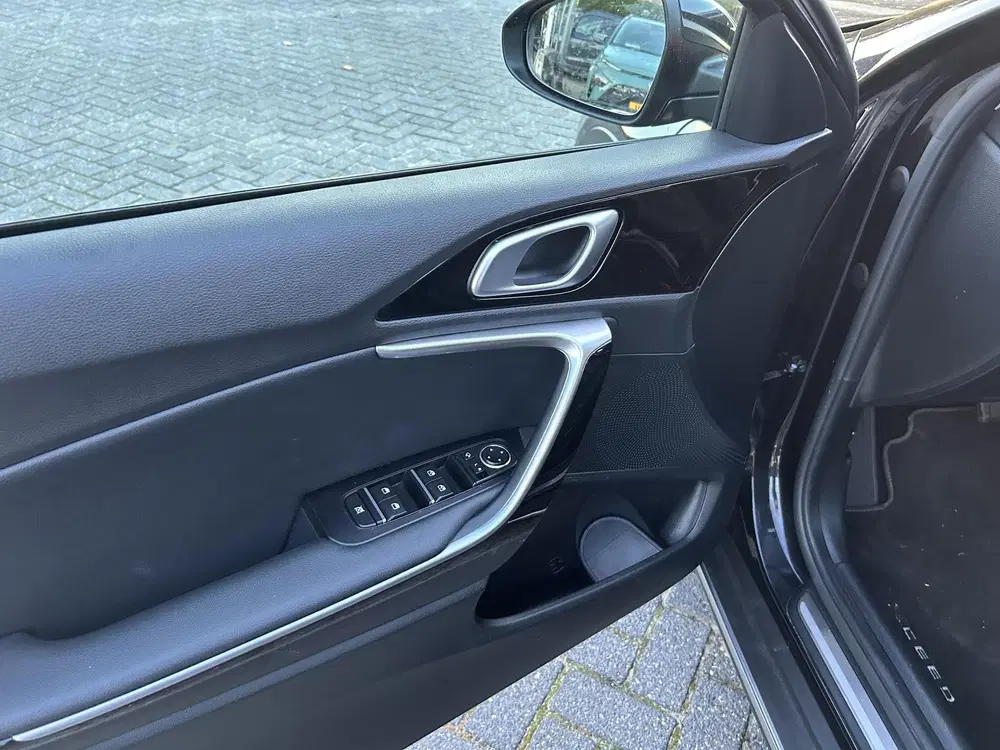 Kia XCeed 1.6 GDi PHEV DynamicLine met stekker uit 2023, foto 14