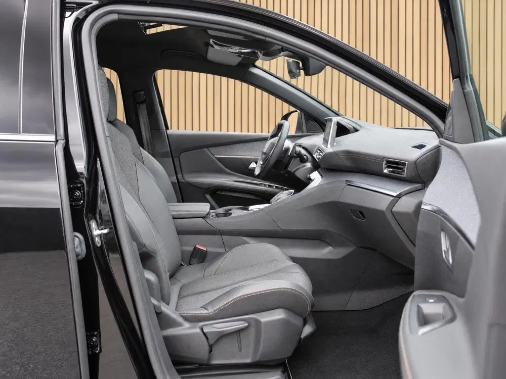 Peugeot 3008 1.6 HYbrid 225 GT Navigatie uit 2020, foto 10