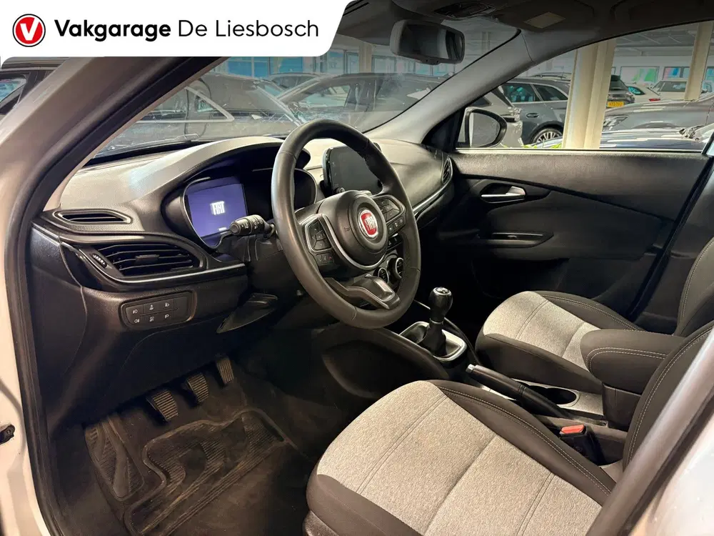 Fiat Tipo 1.0 City Cross uit 2022, foto 11