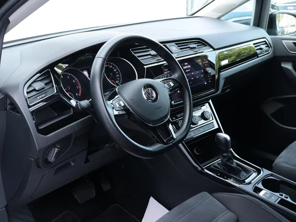 Volkswagen Touran 1.5 TSI Highline 7p uit 2019, foto 8