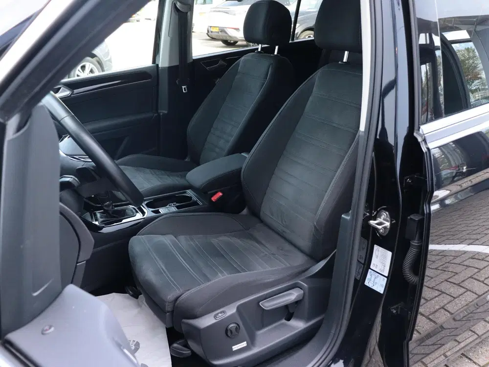 Volkswagen Touran 1.5 TSI Highline 7p uit 2019, foto 9