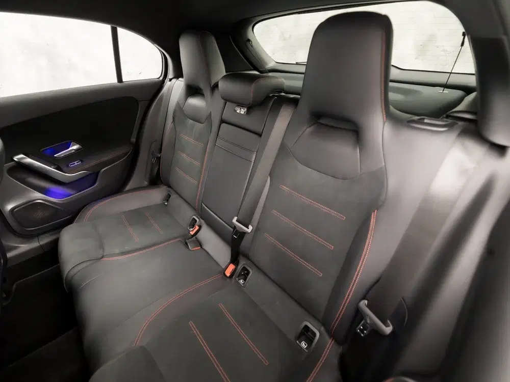 Mercedes-Benz A-Klasse 180 AMG Line Automaat (FABRIEKSGARANT uit 2023, foto 14