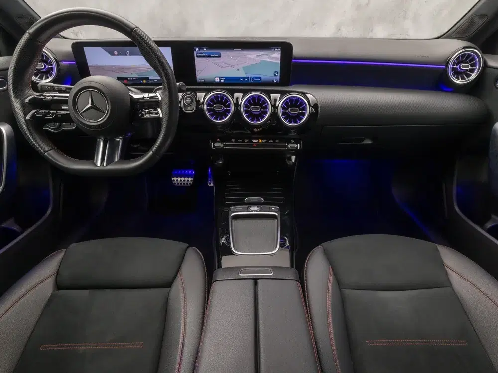Mercedes-Benz A-Klasse 180 AMG Line Automaat (FABRIEKSGARANT uit 2023, foto 6