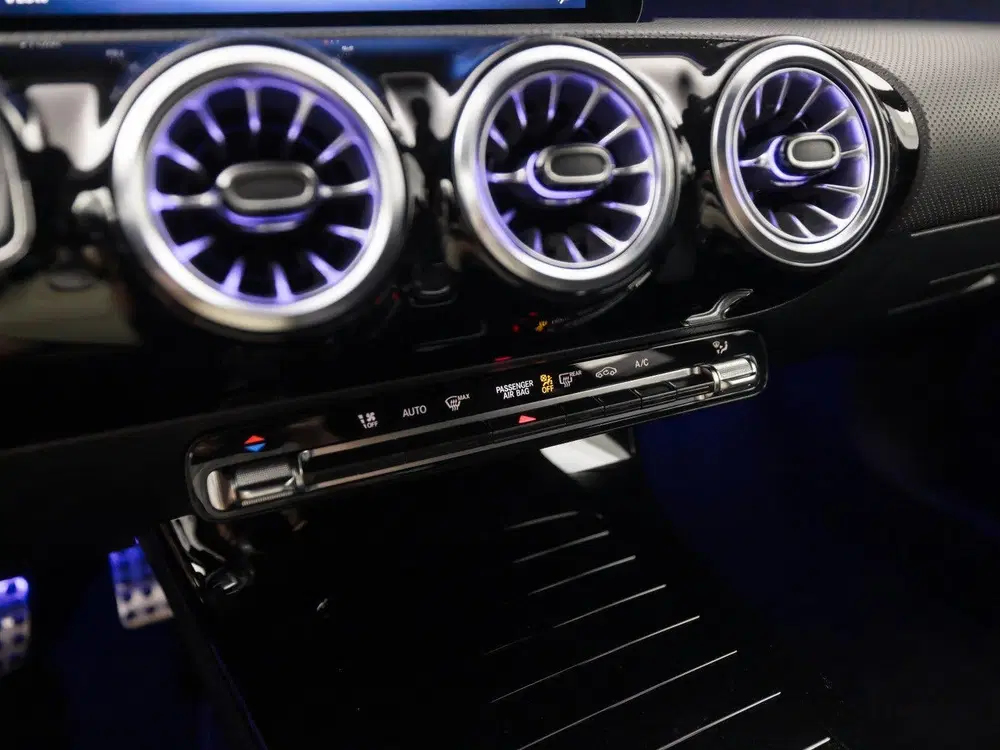Mercedes-Benz A-Klasse 180 AMG Line Automaat (FABRIEKSGARANT uit 2023, foto 9