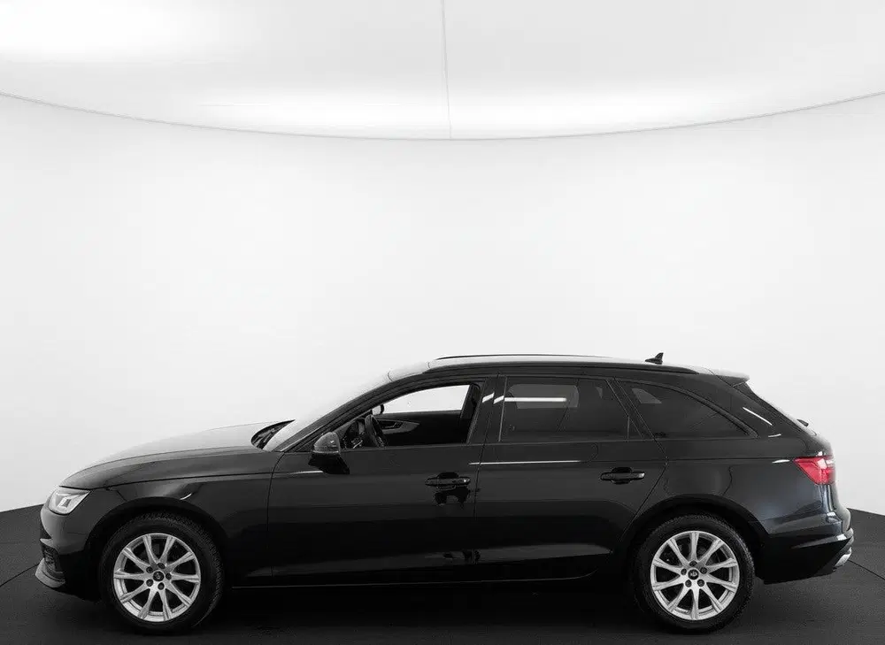 Audi A4 35 TFSI 2.0 150PK S-TRONIC PRO-LINE NAVI uit 2022, foto 4