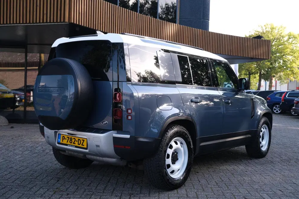 Land Rover Defender 2.0 D240 110 S uit 2021, foto 10