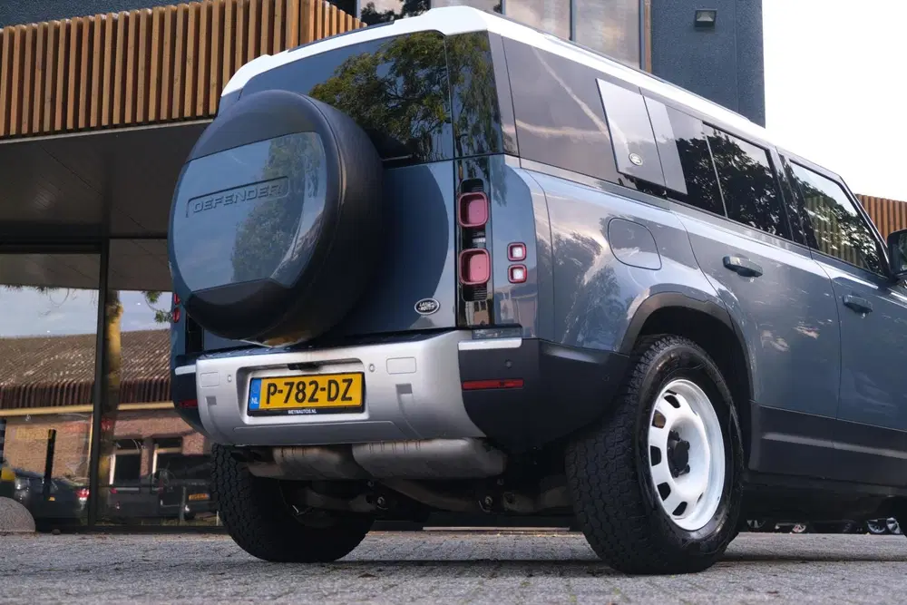 Land Rover Defender 2.0 D240 110 S uit 2021, foto 14