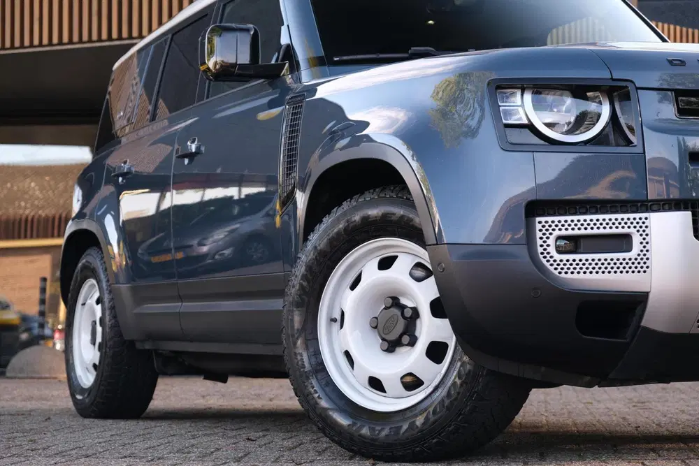 Land Rover Defender 2.0 D240 110 S uit 2021, foto 15