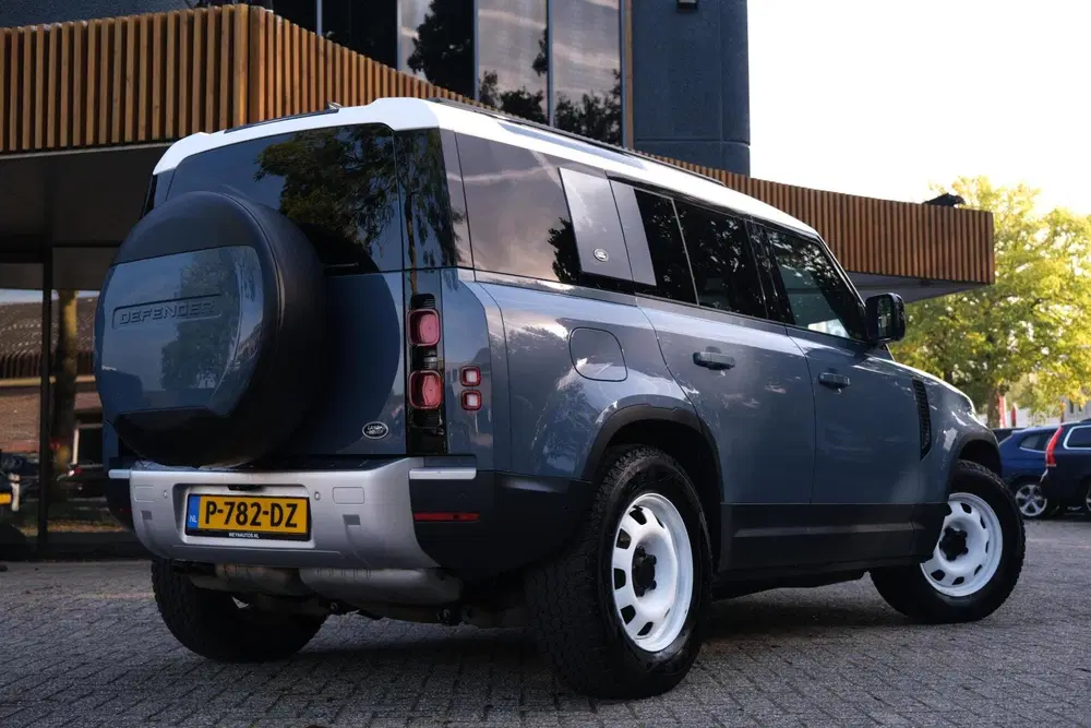 Land Rover Defender 2.0 D240 110 S uit 2021, foto 4