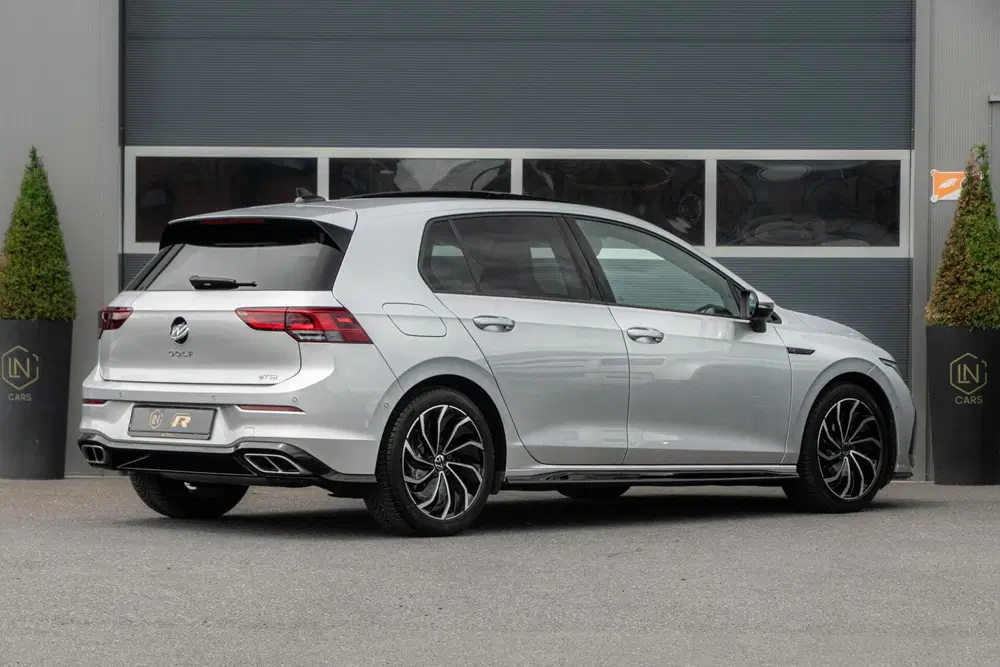 Volkswagen Golf 1.5 eTSI R-Line uit 2021, foto 6