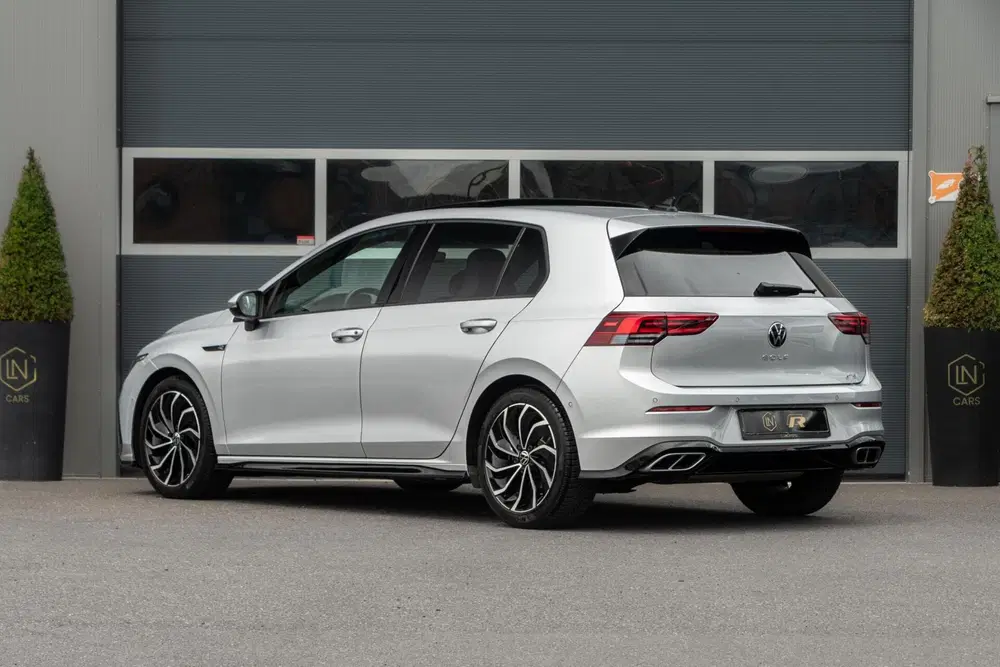 Volkswagen Golf 1.5 eTSI R-Line uit 2021, foto 7