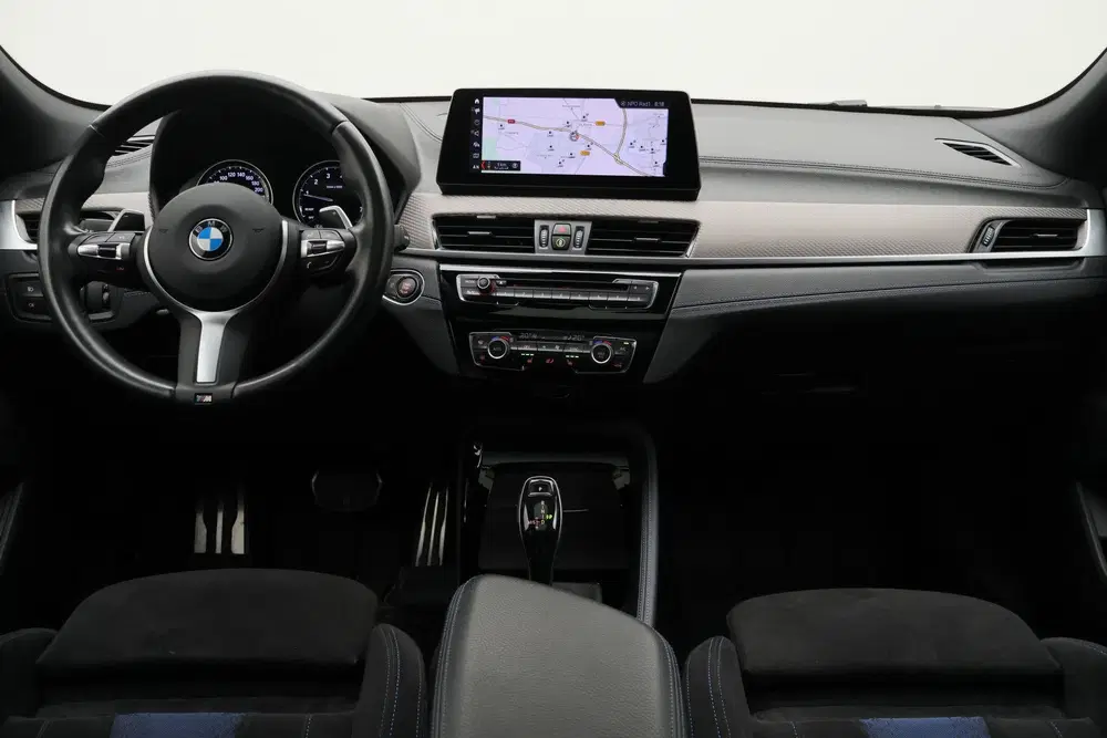 BMW X2 M35i Business Edition Plus Panoramadak uit 2021, foto 2