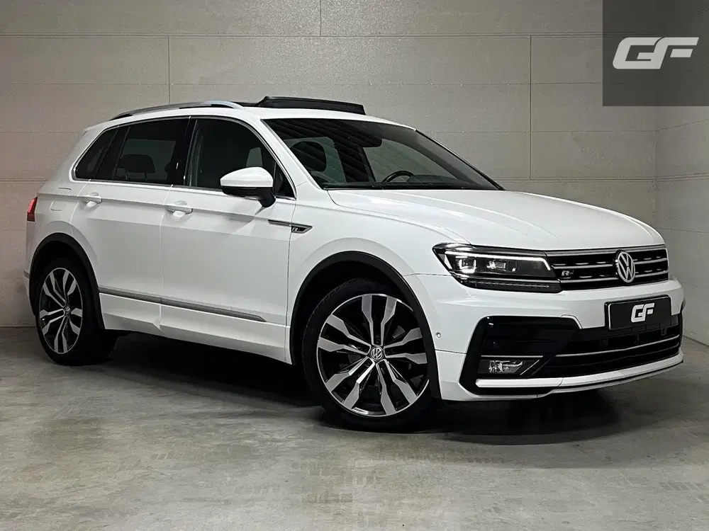 Volkswagen Tiguan 1.5 TSI R-Line Pano Virtual ACC NAP uit 2019