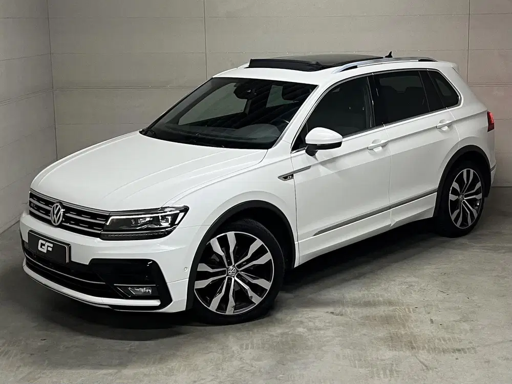 Volkswagen Tiguan 1.5 TSI R-Line Pano Virtual ACC NAP uit 2019, foto 11