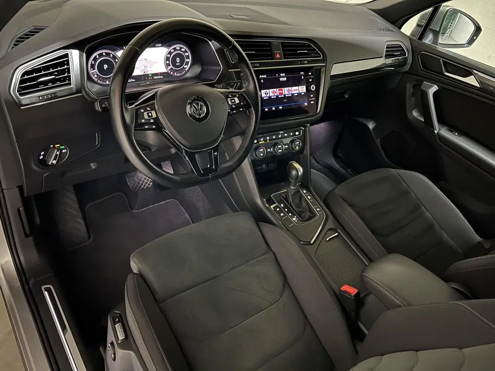 Volkswagen Tiguan 1.5 TSI R-Line Pano Virtual ACC NAP uit 2019, foto 15