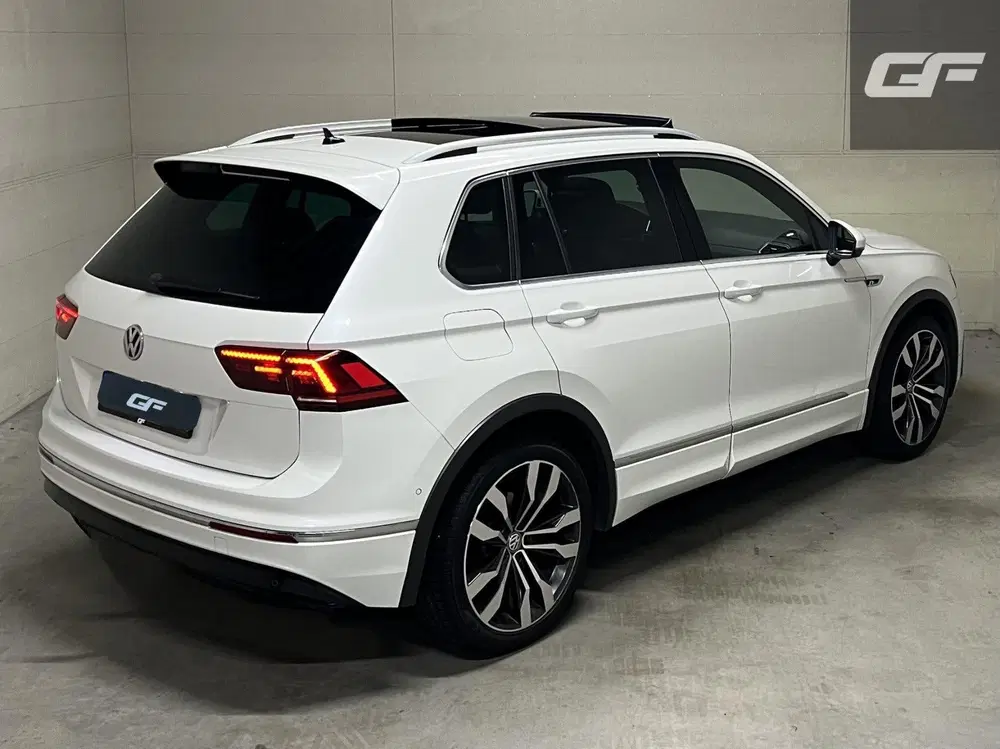 Volkswagen Tiguan 1.5 TSI R-Line Pano Virtual ACC NAP uit 2019, foto 5