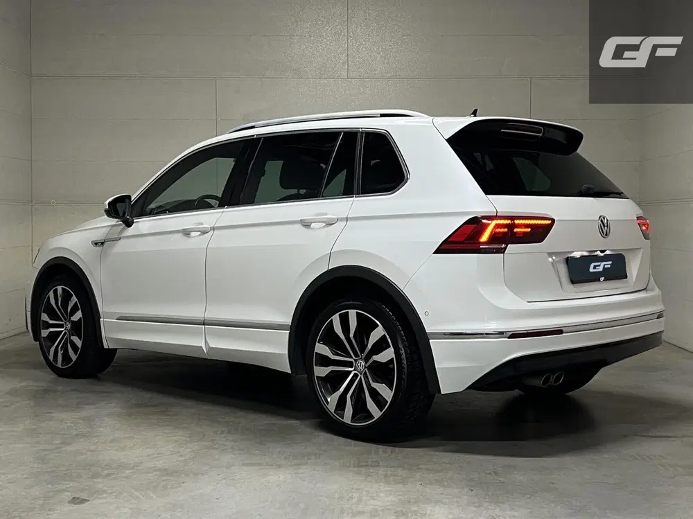 Volkswagen Tiguan 1.5 TSI R-Line Pano Virtual ACC NAP uit 2019, foto 7