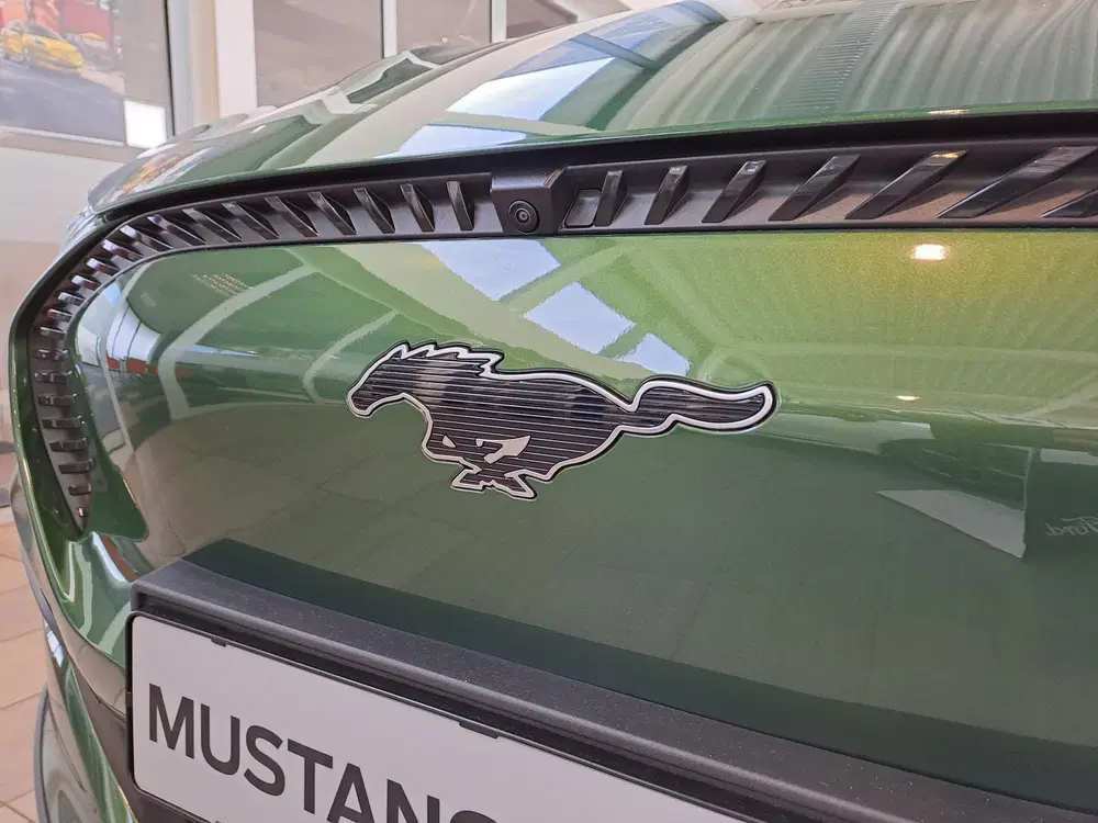 Ford Mustang Mach-E Standard RWD 75 kWh uit 2026, foto 9