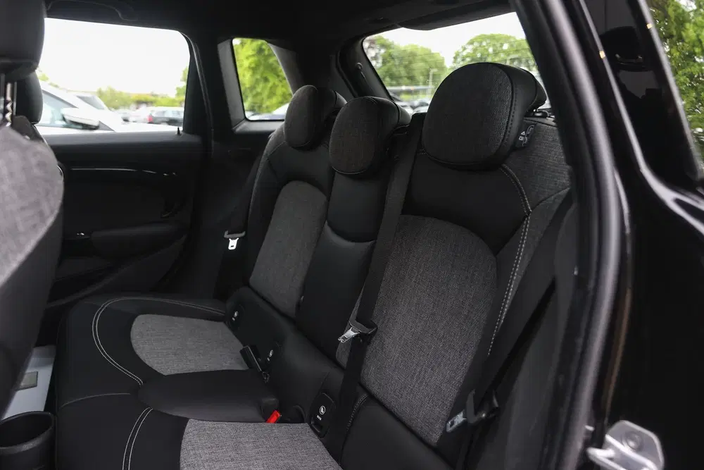 Mini Hatchback Cooper Chili uit 2019, foto 12