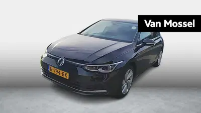 Volkswagen Golf 1.5 eTSI Style uit 2020