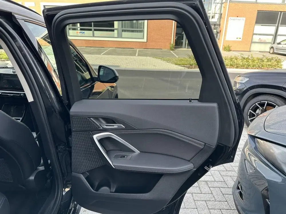 BMW X1 sDrive18i Nw Model leder X-Line uit 2022, foto 13