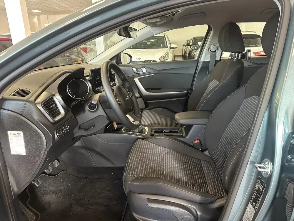 Kia Ceed 1.0 T-GDi DynamicLine uit 2024, foto 3