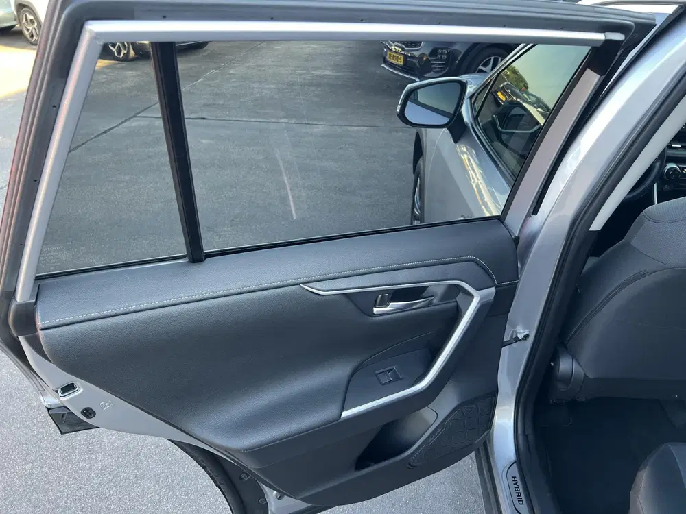 Toyota RAV 4 2.5 Hybrid AWD Business Apple Carplay en uit 2022, foto 14