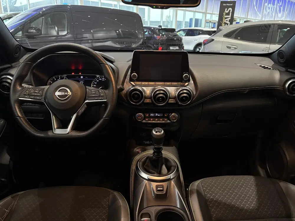 Nissan Juke 1.0 DIG-T Kiiro uit 2022, foto 15