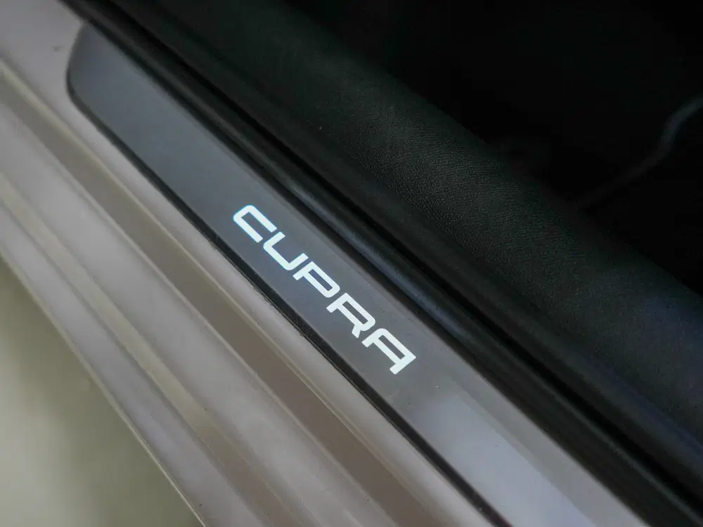 Cupra Leon 1.4 e-Hybrid VZ Business uit 2022, foto 9