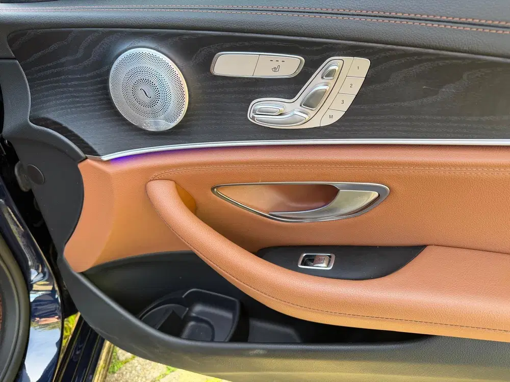 Mercedes-Benz E-Klasse 300 e Business Solution AMG Pano Carp uit 2019, foto 14