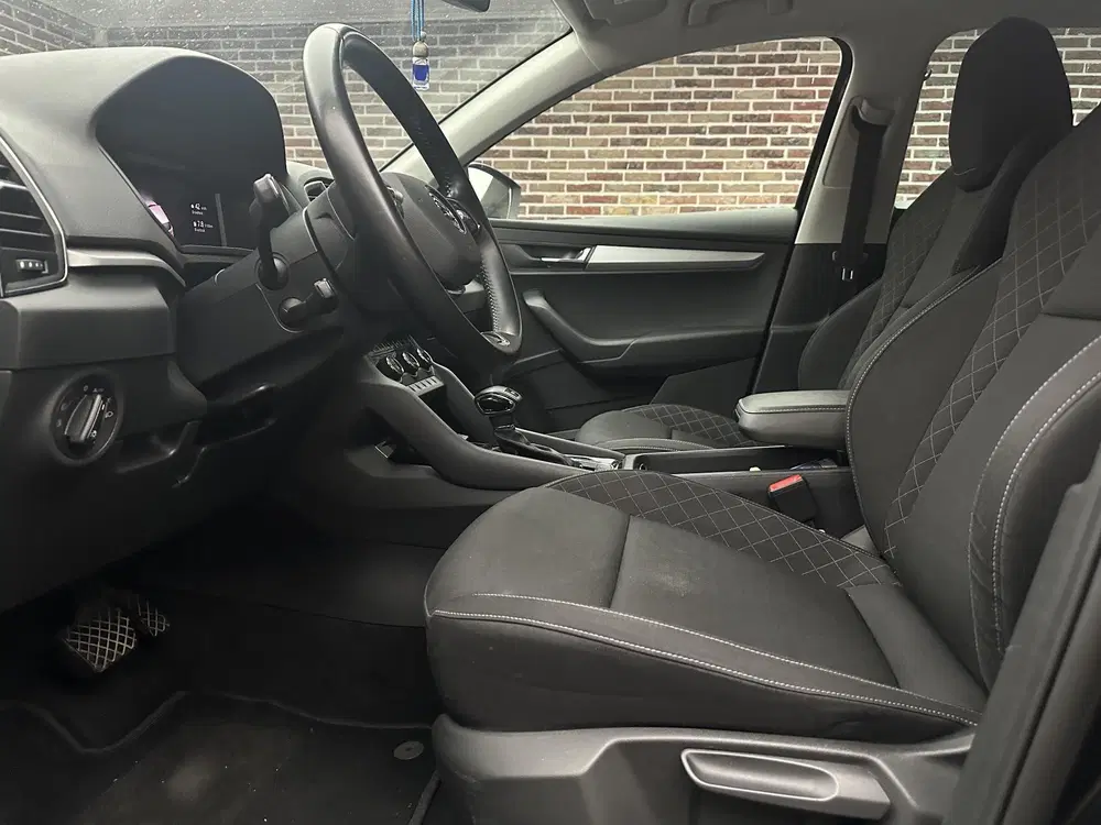 Skoda Karoq 1.5 TSI ACT Business Edition uit 2022, foto 14