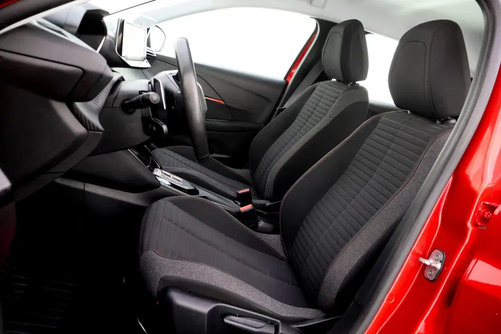 Peugeot 208 1.2T Aut. PACK Active NAVI uit 2023, foto 10